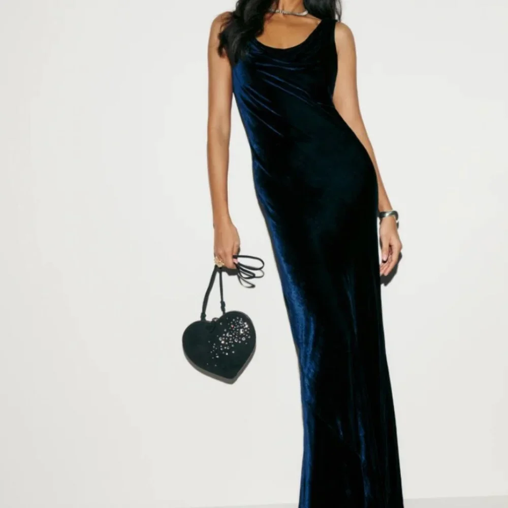 Reformation Annabelle Velvet Dress - Picture 4 of 5